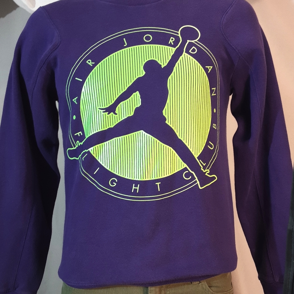 Sweater - Picture 1 of 4